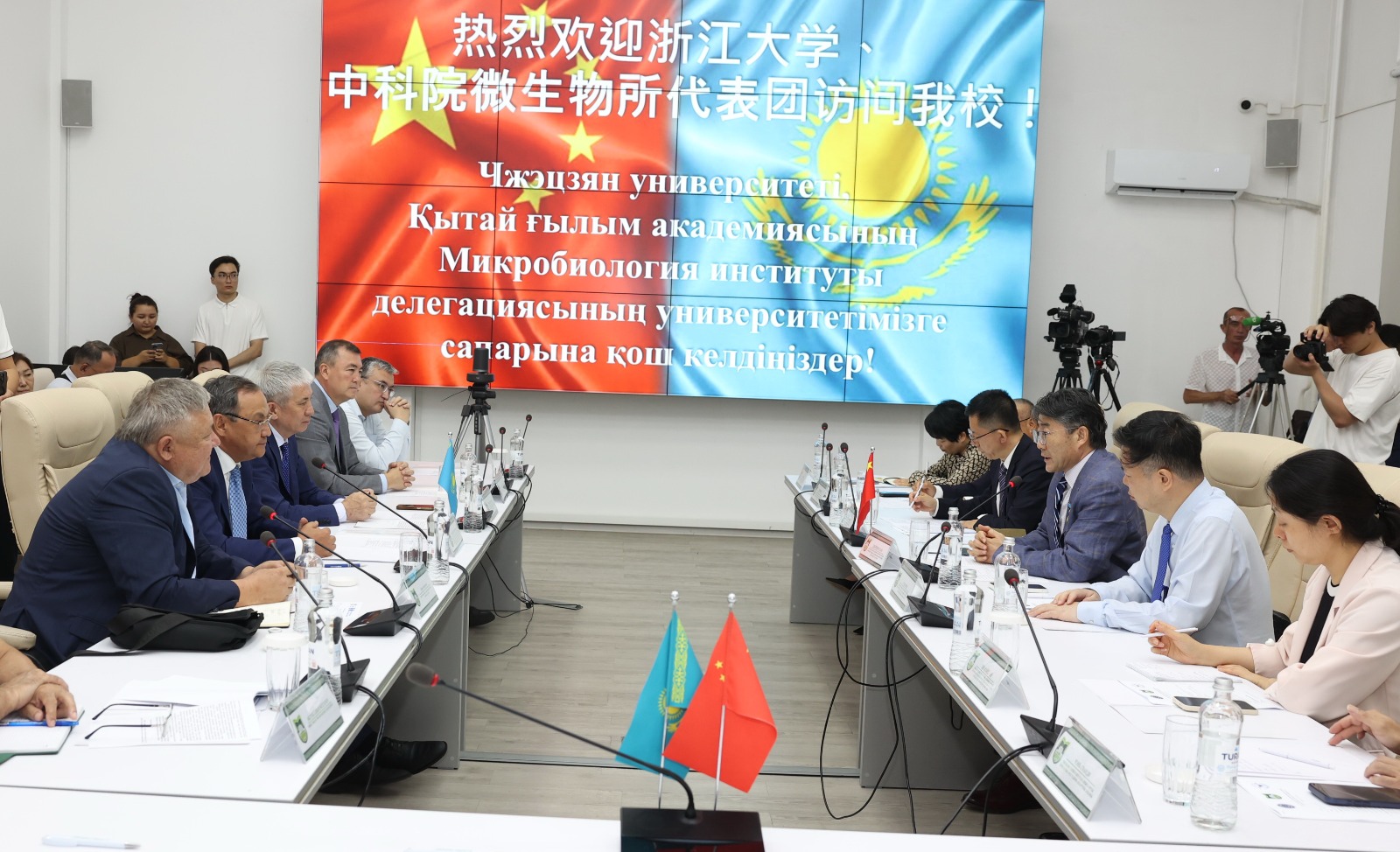 ҚАЗАҚСТАН РЕСПУБЛИКАСЫНЫҢ ҰЛТТЫҚ ҒЫЛЫМ АКАДЕМИЯСЫ KazNARU БАЗАСЫНДА ҚЫТАЙ ҒЫЛЫМ АКАДЕМИЯСЫМЕН БІРЛЕСКЕН ONE HEALTH  ЗЕРТТЕУЛЕР ОРТАЛЫҒЫН АШТЫ